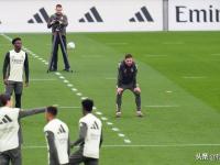 开云体育vip注册-瓦伦西亚欧冠比赛中展现出强大实力