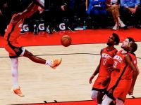 开云体育在线-火箭内线大将迎来生涯巅峰，球队士气高昂的简单介绍