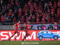 开云体育在线登录-关于重庆斯威足球队力克实至名归，成功保级的信息