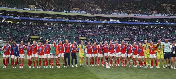 众多足球俱乐部迎来了一波强大的球员阵容