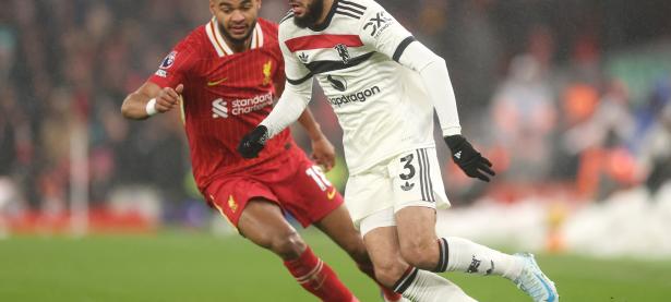 开云体育课程-马德里竞技对阵利物浦全力以赴