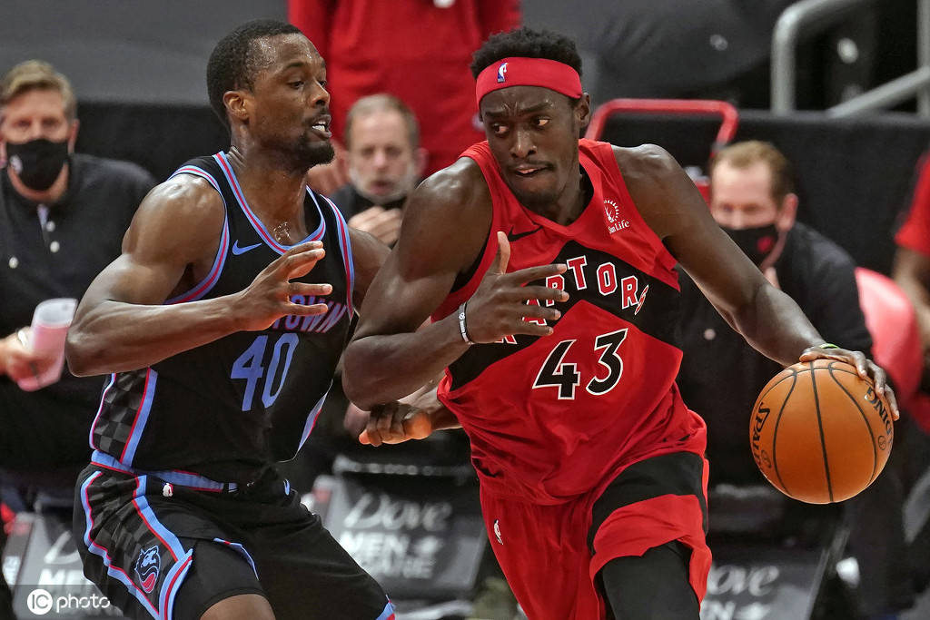 包含猛龙客场告捷，首发阵容实现全员得分的词条