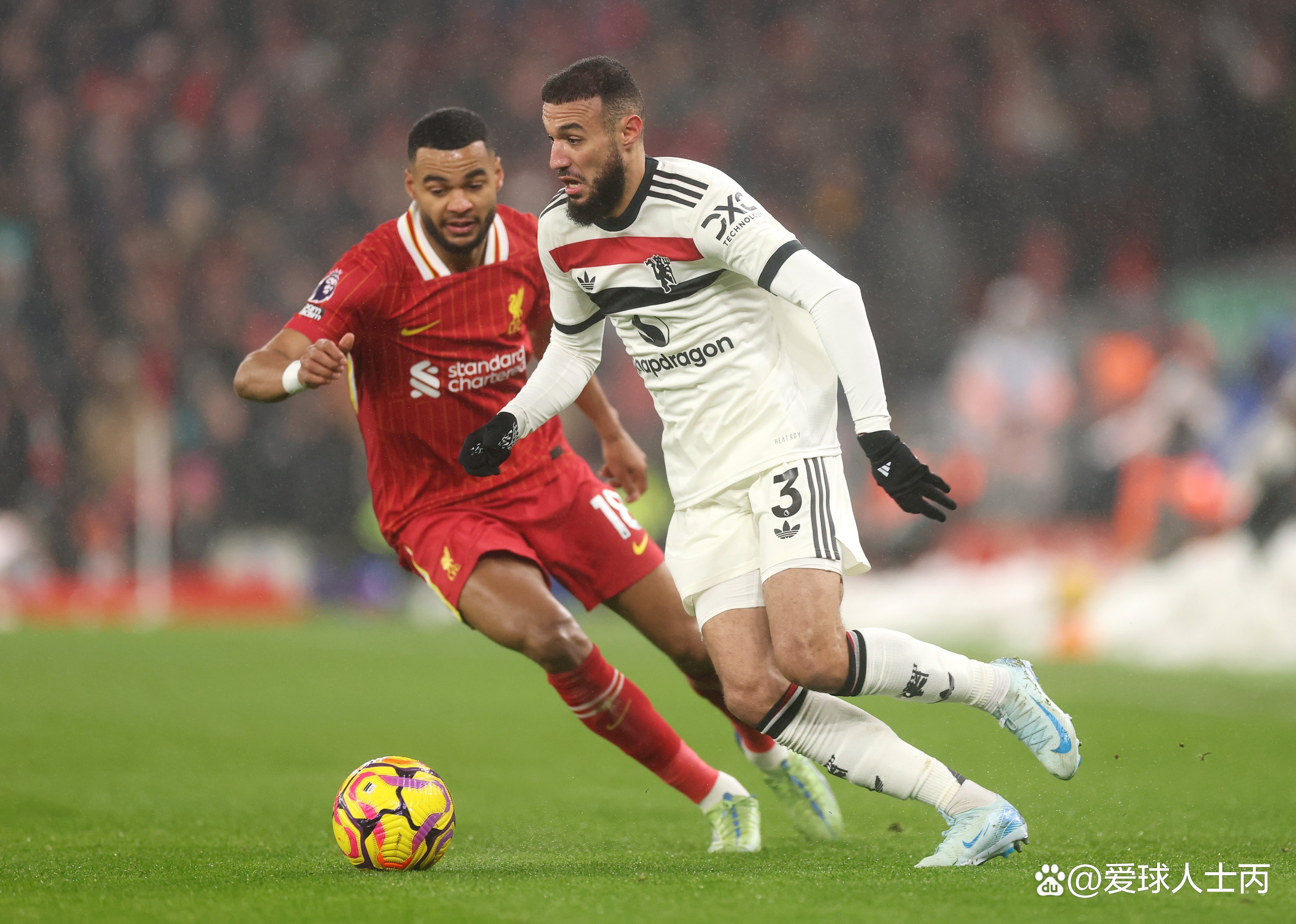 马德里竞技对阵利物浦全力以赴