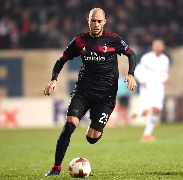 包含切沃主场失利，陷入保级区的泥潭的词条