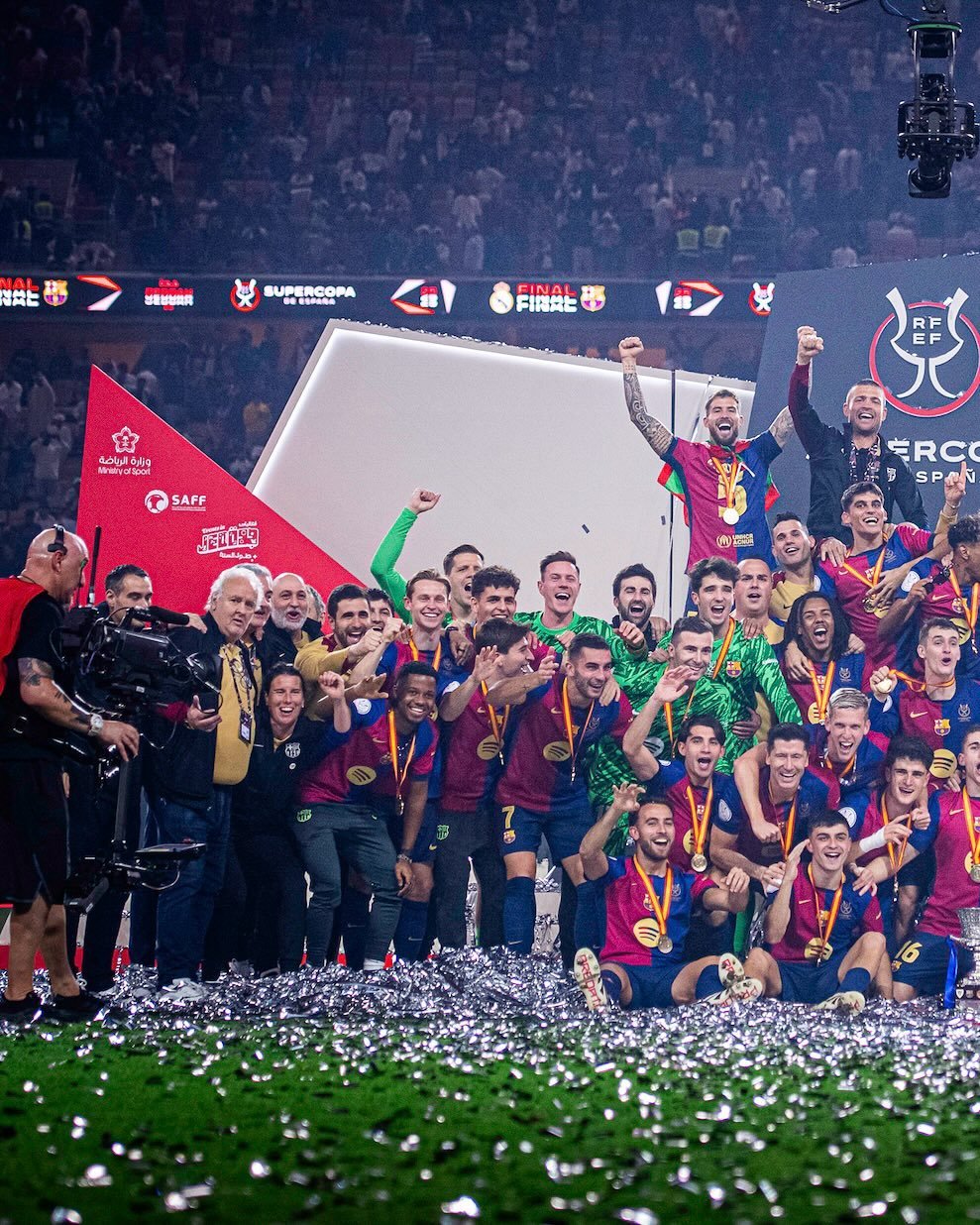 西班牙vs希腊：实力对决令人期待