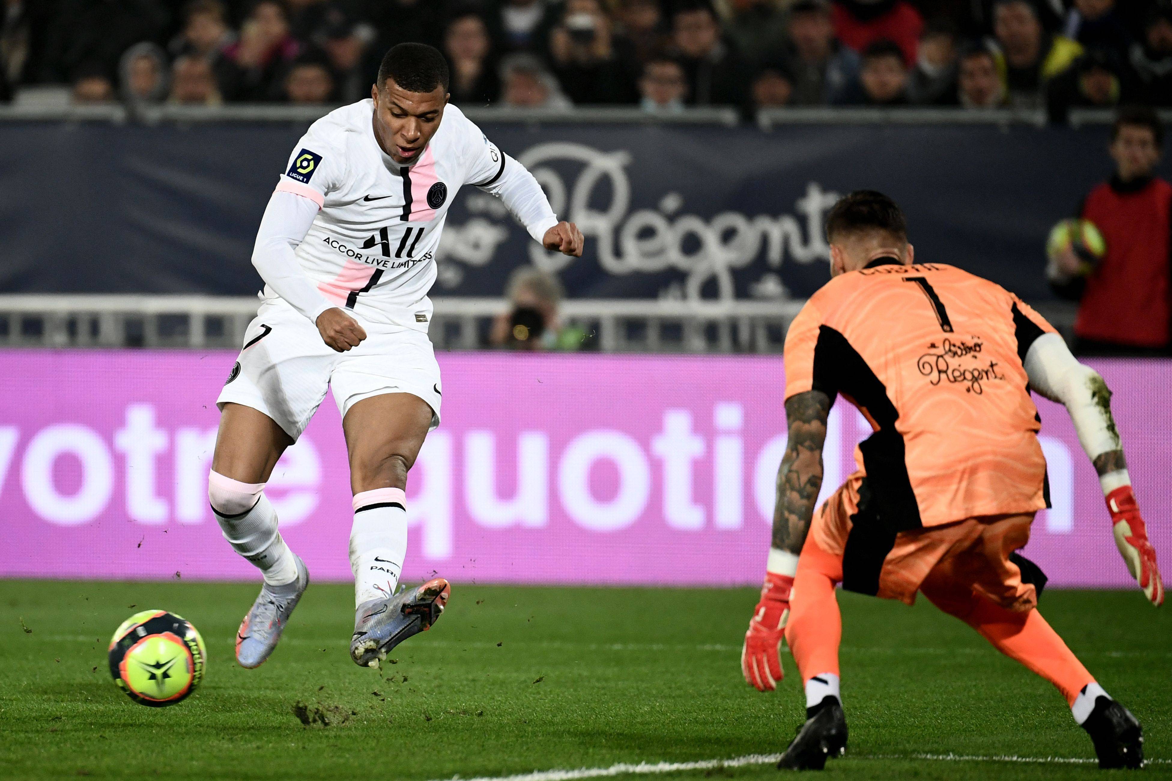 关于巴黎客场逆转波尔多，继续领跑法甲的信息